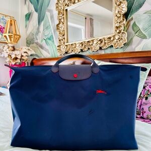 Original XL LongChamp Le Pliage Navy Blue Short Handle Travel Bag with Red Trim